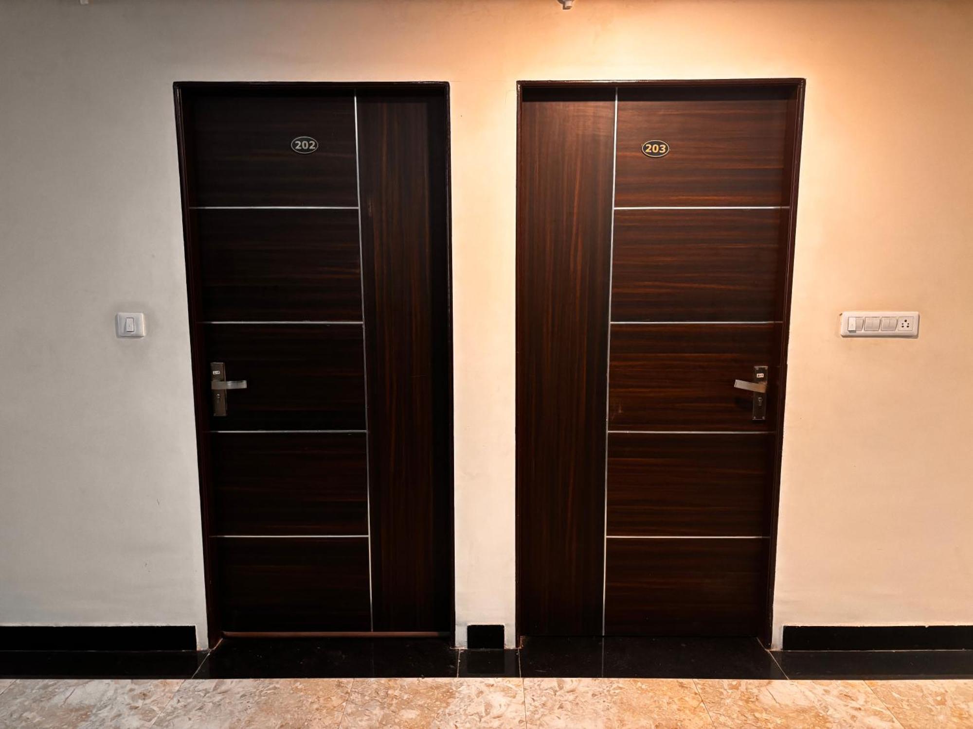 Hotel Gulabi Nagri, Malviya Nagar, Jaipur Ngoại thất bức ảnh